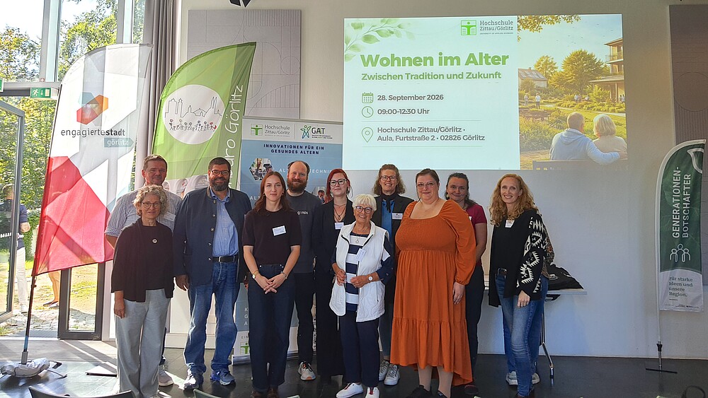 Gruppenbild der Redner und Organisatoren