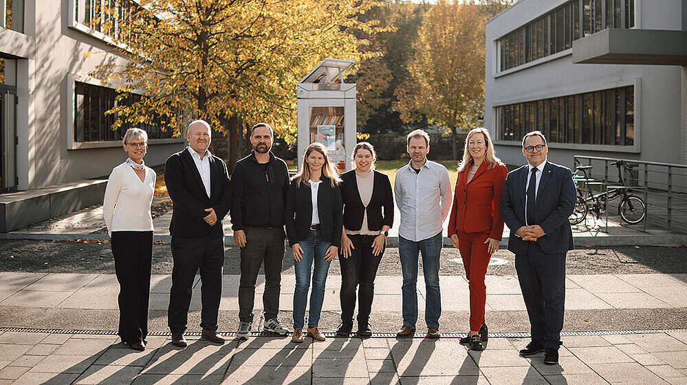 Gruppenfoto der neuberufenen Professorinnen und Professoren zusammen mit dem Rektorat der Hochschule Zittau/Görlitz