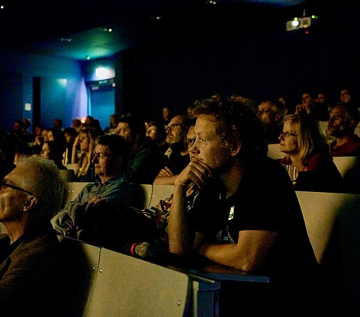 Ein Foto der Biodiversitätshow von Dominik Eulberg im großen Hörsaal