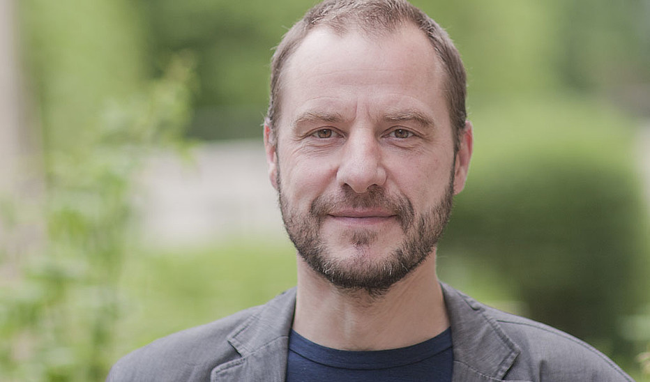 Foto: Jens Freudenberg Prof. Dr. phil. habil. Raj Kollmorgen lächelt in die Kamera.