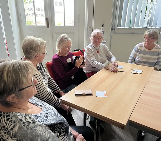 Die Robokatze wird herumgegeben