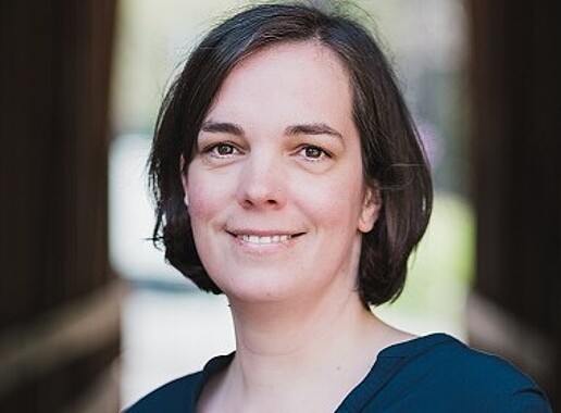 Frau Dr. Julia Gabler